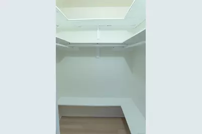 100 Clinton Avenue #2E, Mineola, NY 11504 - Photo 27