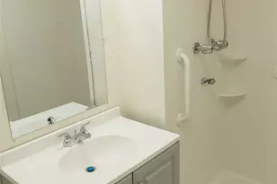 100 Clinton Ave, Mineola, NY 11504 - Photo 21