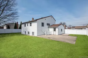 230 Yoakum Ave, Farmingdale, NY 11735 - Photo 19