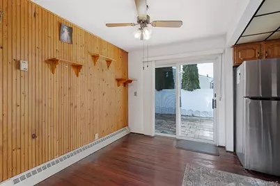 230 Yoakum Avenue, Farmingdale, NY 11735 - Photo 5