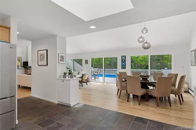 18 Quail Run, Hampton Bays, NY 11946 - Photo 15