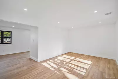 426 Lucerne Avenue, Shirley, NY 11967 - Photo 9