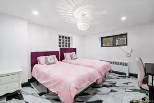 1055 Lawrence Ct, Woodmere, NY 11581 - Photo 21