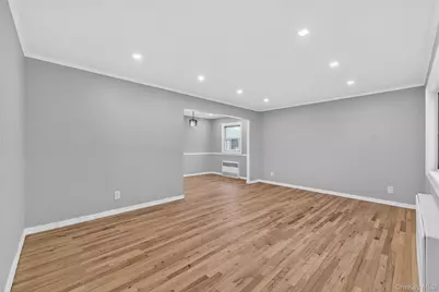 24930 147th Road, Rosedale, NY 11422 - Photo 5