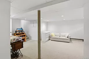 15 5th Pl, Syosset, NY 11791 - Photo 19