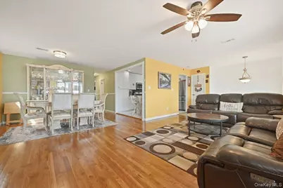 3671 Bayview Street, Seaford, NY 11783 - Photo 7