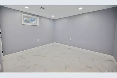 253 Meyer Avenue, Valley Stream, NY 11580 - Photo 23