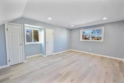 253 Meyer Avenue, Valley Stream, NY 11580 - Photo 21