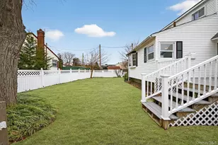 4072 Maywood Dr, Seaford, NY 11783 - Photo 33