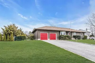 82 Donna Drive, Calverton, NY 11933 - Photo 3