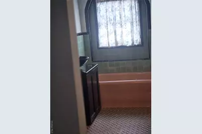 89-12 Rutledge Avenue, Glendale, NY 11385 - Photo 11