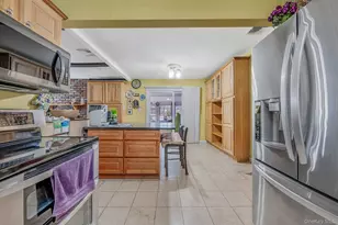 16 Manchester Ln, Stony Brook, NY 11790 - Photo 17