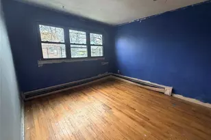 351 Quincy Ave, Bronx, NY 10465 - Photo 9