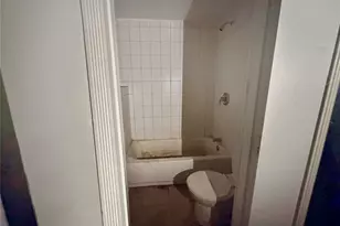 351 Quincy Ave, Bronx, NY 10465 - Photo 11