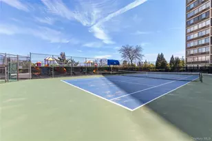 2 Bay Club Dr, Bayside, NY 11360 - Photo 35