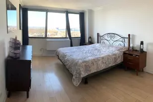 2 Bay Club Dr, Bayside, NY 11360 - Photo 7