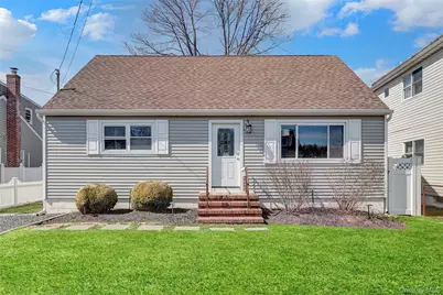 77 Farmers Avenue, Lindenhurst, NY 11757 - Photo 1