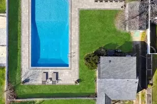 27 E Lincoln Ave, Massapequa, NY 11758 - Photo 17