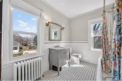 121 Morris Avenue, Rockville Centre, NY 11570 - Photo 35