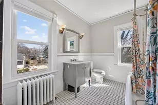 121 Morris Ave, Rockville Centre, NY 11570 - Photo 35