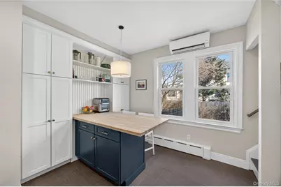 121 Morris Avenue, Rockville Centre, NY 11570 - Photo 19