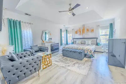 1 Holly Court, Miller Place, NY 11764 - Photo 17