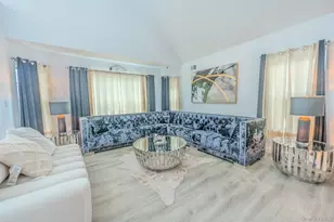 1 Holly Ct, Miller Place, NY 11764 - Photo 5