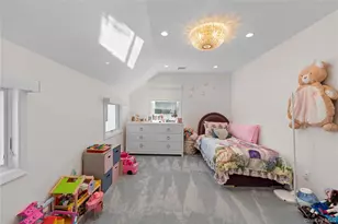 930 Smith Ln, Hewlett, NY 11598 - Photo 37