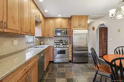 89 Green Road, West Nyack, NY 10994 - Photo 11