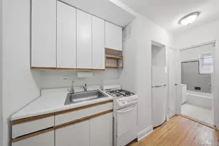 6692 Selfridge St, Forest Hills, NY 11375 - Photo 9