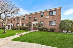 8 Lawrence Dr, White Plains, NY 10603 - Photo 13