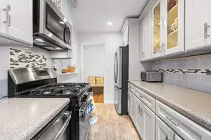 8 Lawrence Dr, White Plains, NY 10603 - Photo 3