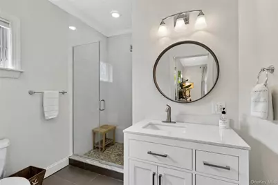 188 S Country Road, Remsenburg, NY 11960 - Photo 27