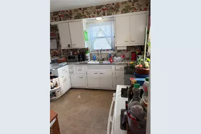 2526 S Saint Marks Avenue, Bellmore, NY 11710 - Photo 7