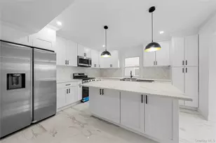 244 Brown Ave, Hempstead, NY 11550 - Photo 3