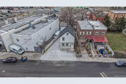 1148 E 211th Street, Bronx, NY 10469 - Photo 1