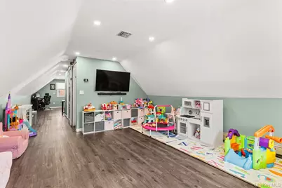 1139 Dorothy Street, Holbrook, NY 11741 - Photo 17