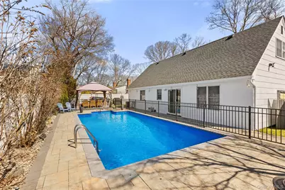 1139 Dorothy Street, Holbrook, NY 11741 - Photo 19