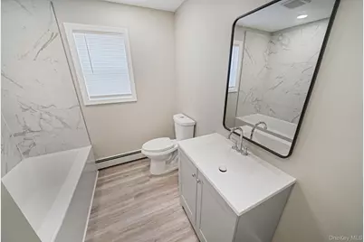 130 5th Avenue, Bay Shore, NY 11706 - Photo 9