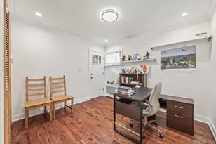 100 Memphis Ave, Floral Park, NY 11001 - Photo 9