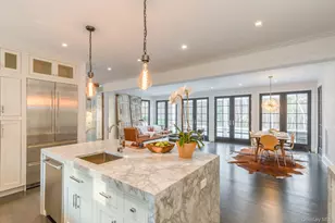 142 6 Pole Hwy, Sag Harbor, NY 11963 - Photo 23