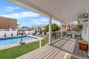 794 Pecan St, Lindenhurst, NY 11757 - Photo 5