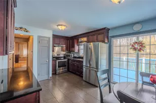 29 Tina Ln, Hopewell Junction, NY 12533 - Photo 5