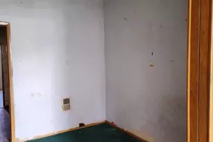 61-61 Eliot Ave, Middle Village, NY 11379 - Photo 5