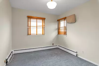 904 Park Lane, Valley Stream, NY 11581 - Photo 13