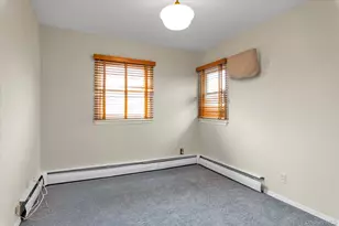 904 Park Ln, Valley Stream, NY 11581 - Photo 13