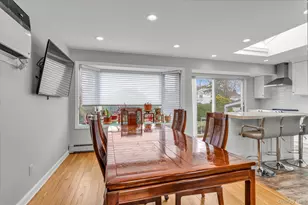 904 Park Ln, Valley Stream, NY 11581 - Photo 9