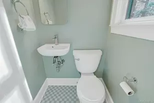 10 Robins Rd, New Rochelle, NY 10801 - Photo 15