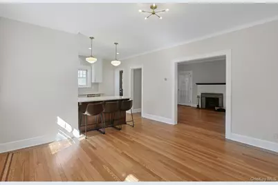 10 Robins Road, New Rochelle, NY 10801 - Photo 11