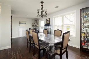 35 Carnation Rd, Levittown, NY 11756 - Photo 23